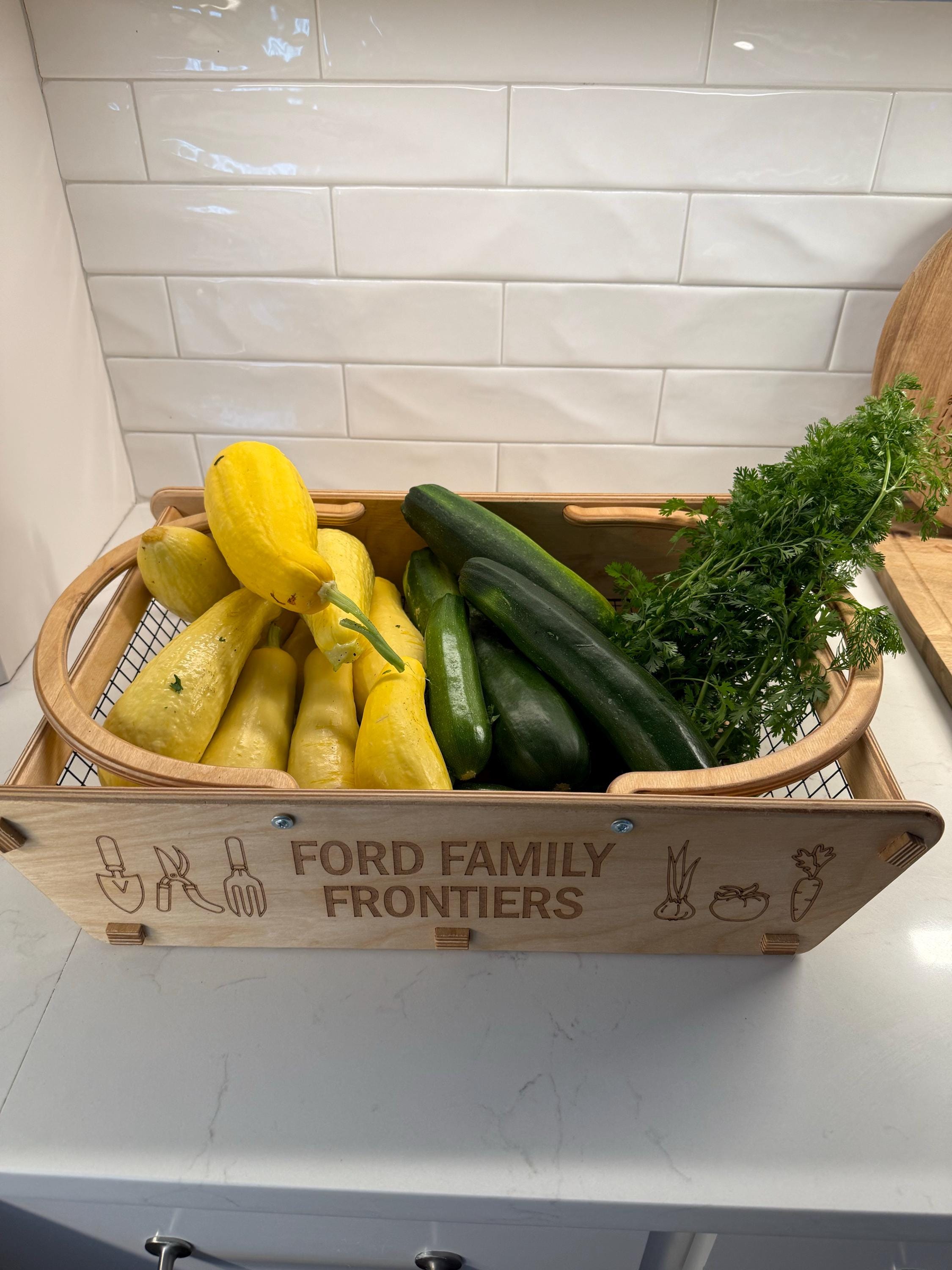 Personalized Harvest Basket, Garden Basket, Gift for Gardener, Mom Garden Gift, Vegetable Garden, Flower Garden, Egg Basket, Gardener Gift