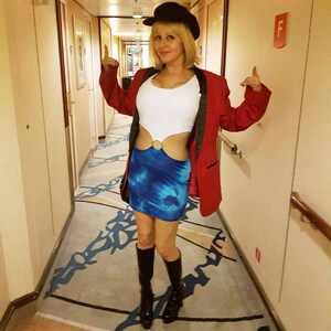 pretty woman white and blue dress