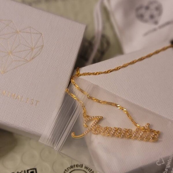 Engrave Delights Flower Neckchain(A-Z)
