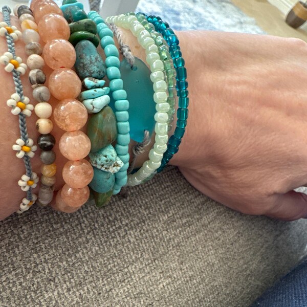 Turquoise and Coral Peach Fuzz Tropical Beach Summer Colors Bracelet 7 ...