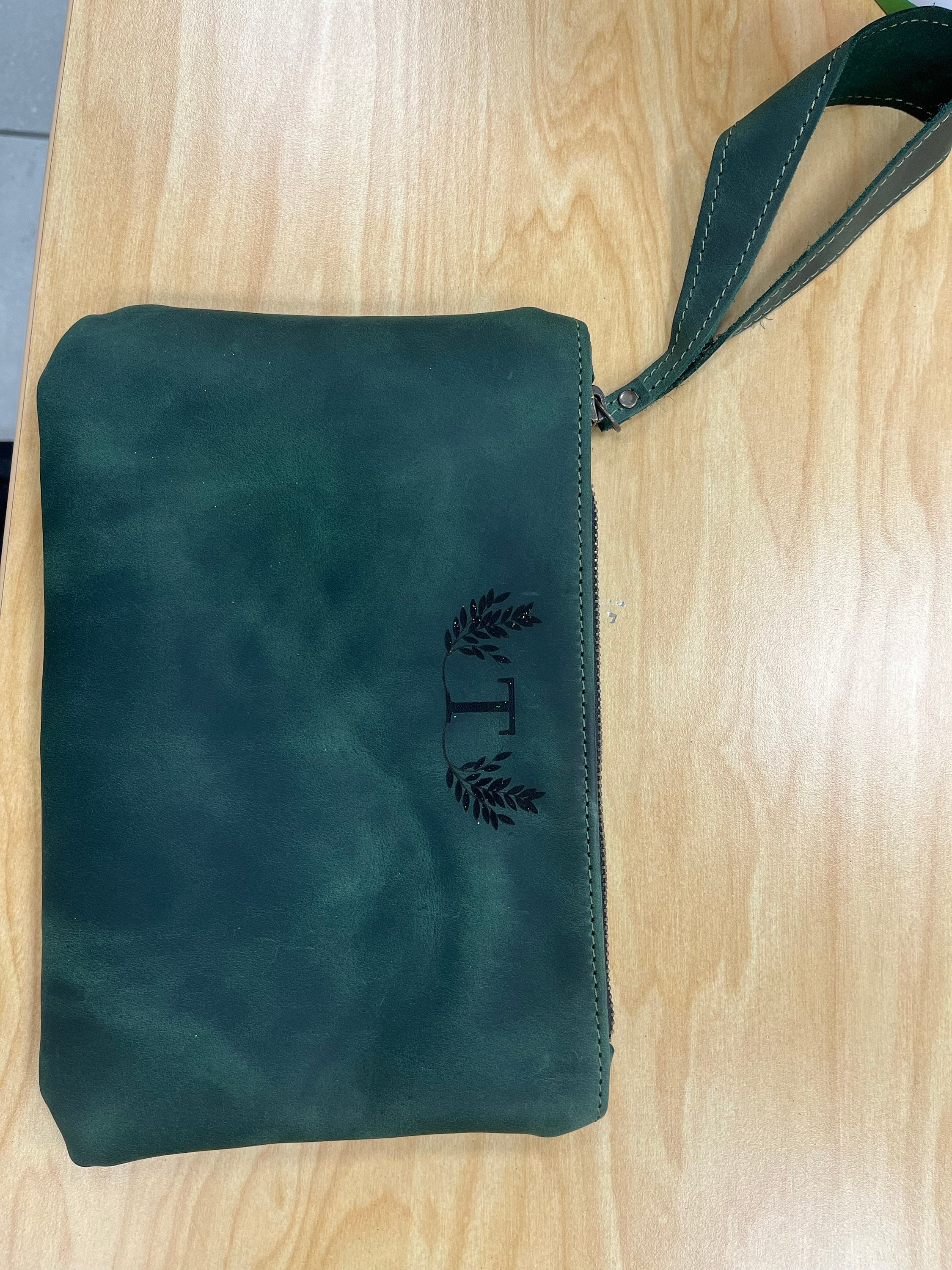 Leather personalized makeup bag,Leather cosmetic pouch,Makeup bag women,Makeup pouch custom,Personalized travel pouch,Leather clutch purse