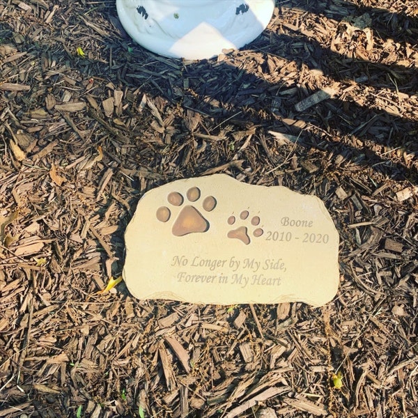Jinhuoba Paw Prints Dog Pet Memorial Stones, Pet Garden Stone Grave Marker For Dog Or Cat, Hand-Painted Pet Memorial Gift Loss Gifts Sympathy Gifts For Dogs Or Cats Indoor Or Outdoor, 11