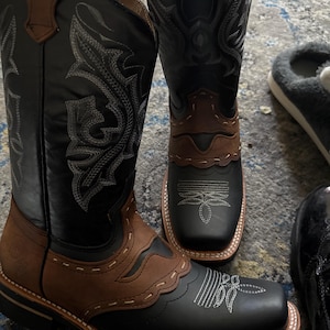 Willie added a photo of their purchase