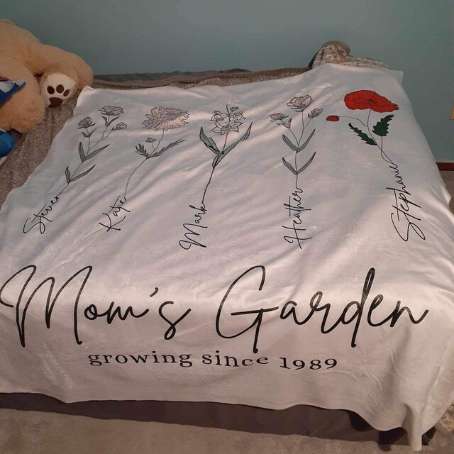 Mom's Garden Blanket With Kids Name, Custom Birth Month Mom's Garden Blanket With Kids Name, Custom Birth Month