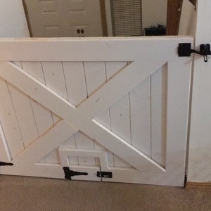 dollar general baby gate