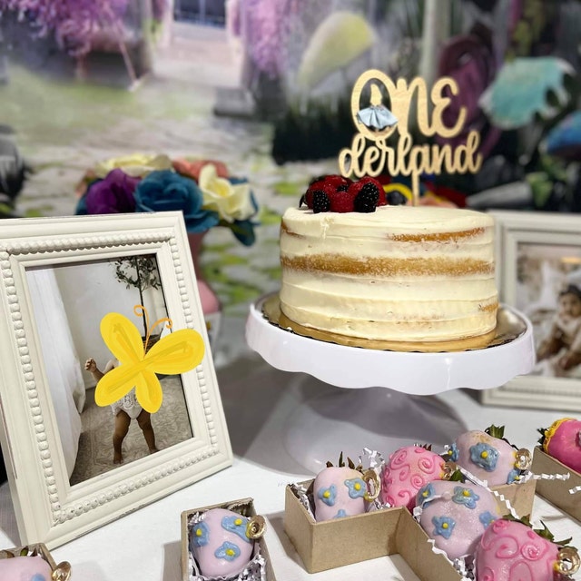 1st Birthday Cake Topper, Alice in Wonderland Party Decorations, Onederland  Cake Topper, Wood Cake Topper, First Birthday Girl, One Year Old 