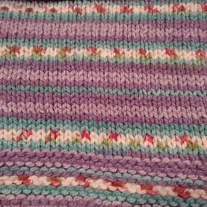  Premier Yarns Bloom Chunky Yarn, Self-Patterning Yarn for  Crocheting and Knitting, Snapdragon, 3.5 oz, 109 Yards