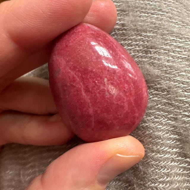 Thulite Tumbled Stone: Pink Zoisite Crystal (1-1.2 Inch) - Etsy
