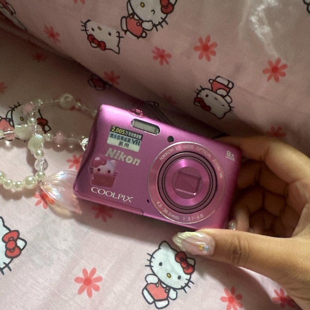 Nikon COOLPIX S3700 ピンク Nikon Coolpix S3700 20.1 Megapixel Compact Camera, Pink