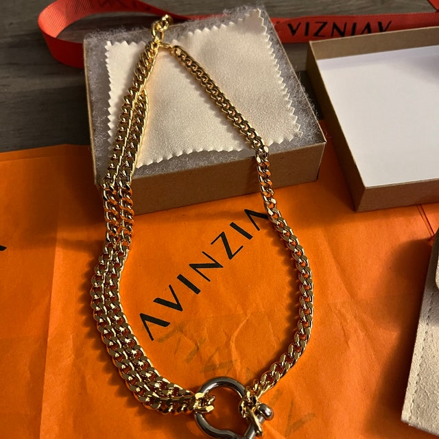 Horseshoe Clasp Necklace | Gold Box Chain | Carabiner
