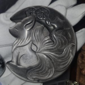 3インチ天然彫刻シルバーオブシディアン九尾狐、水晶、水晶スカル