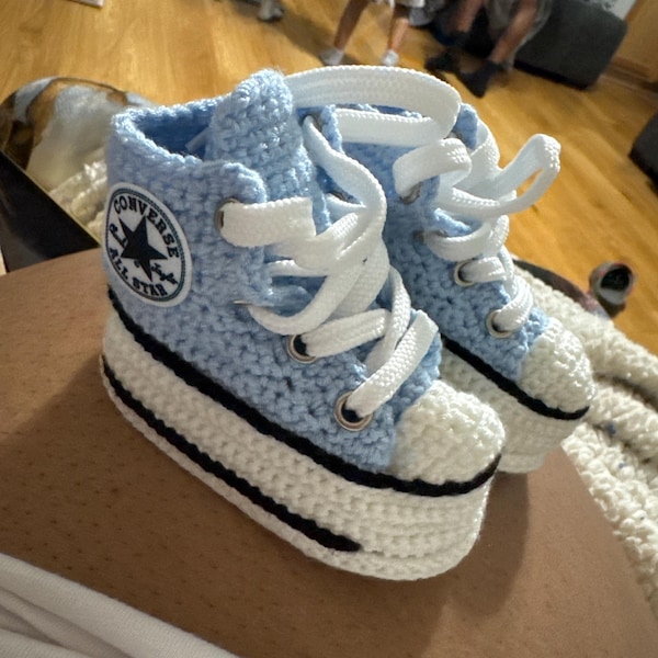 Blue Checkered Baby Booties – Soft and Breathable main image 1