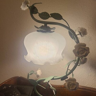 Flower Table Lamp Pastoral Light Vintage Table Lamp Tricolor Light ...