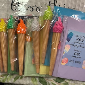 PerKoop 24 Cajas De Dulces De Regreso A Clases, Cajas De Regalo Para El Primer Día De Escuela, Regalos Para El Aula, Regalos Para El Nuevo Semestre, Suministros Para Fiestas De