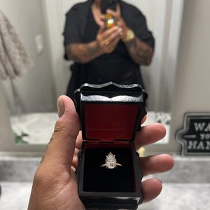 Viktoria added a photo of their purchase