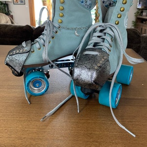 Leslie added a photo of their purchase