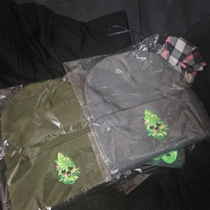 Taylor added a photo of their purchase