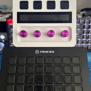 Stream Deck XL および Stream Deck Plus スタンド - 2 つの Stream Deck XL および Stream Deck Plus スタンド - 2 つの
