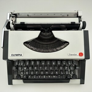Olympia タイプライター ホワイト Olympia Traveller Typewriter White, Midcentury 70s, Fully