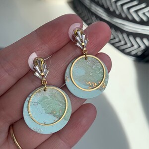 Shellie added a photo of their purchase