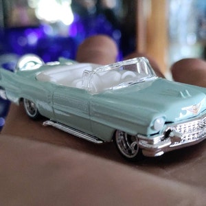 1956 Cadillac Eldorado　ローライダー　ミニカー 1956 Cadillac Eldorado Convertible Matchbox (custom Real