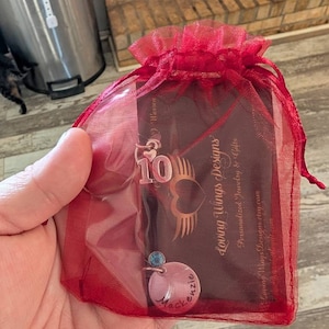 Taylor added a photo of their purchase