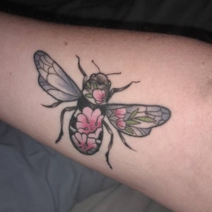 Lee added a photo of their purchase