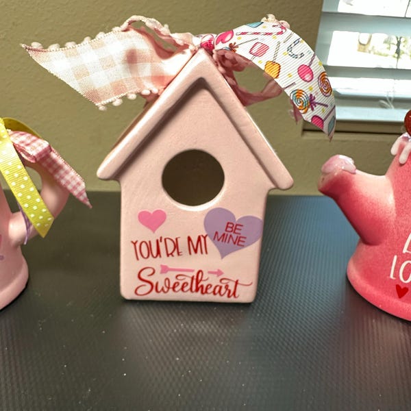 Curated visual reference: Curated Birdhouse Ideas With Tray And Rain Protection Gallery View