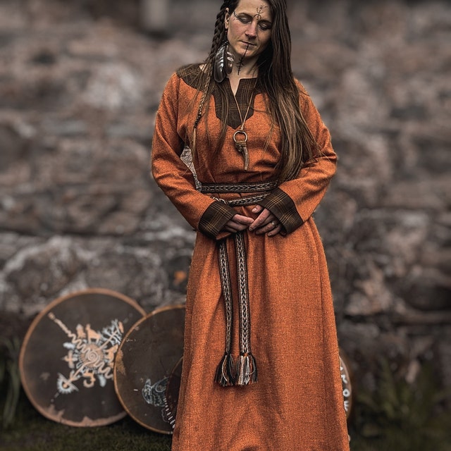 Early Medieval Birka Trimmed Wide Wool Dress With Small Slit