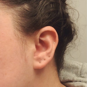 Glass nose shop stud retainer