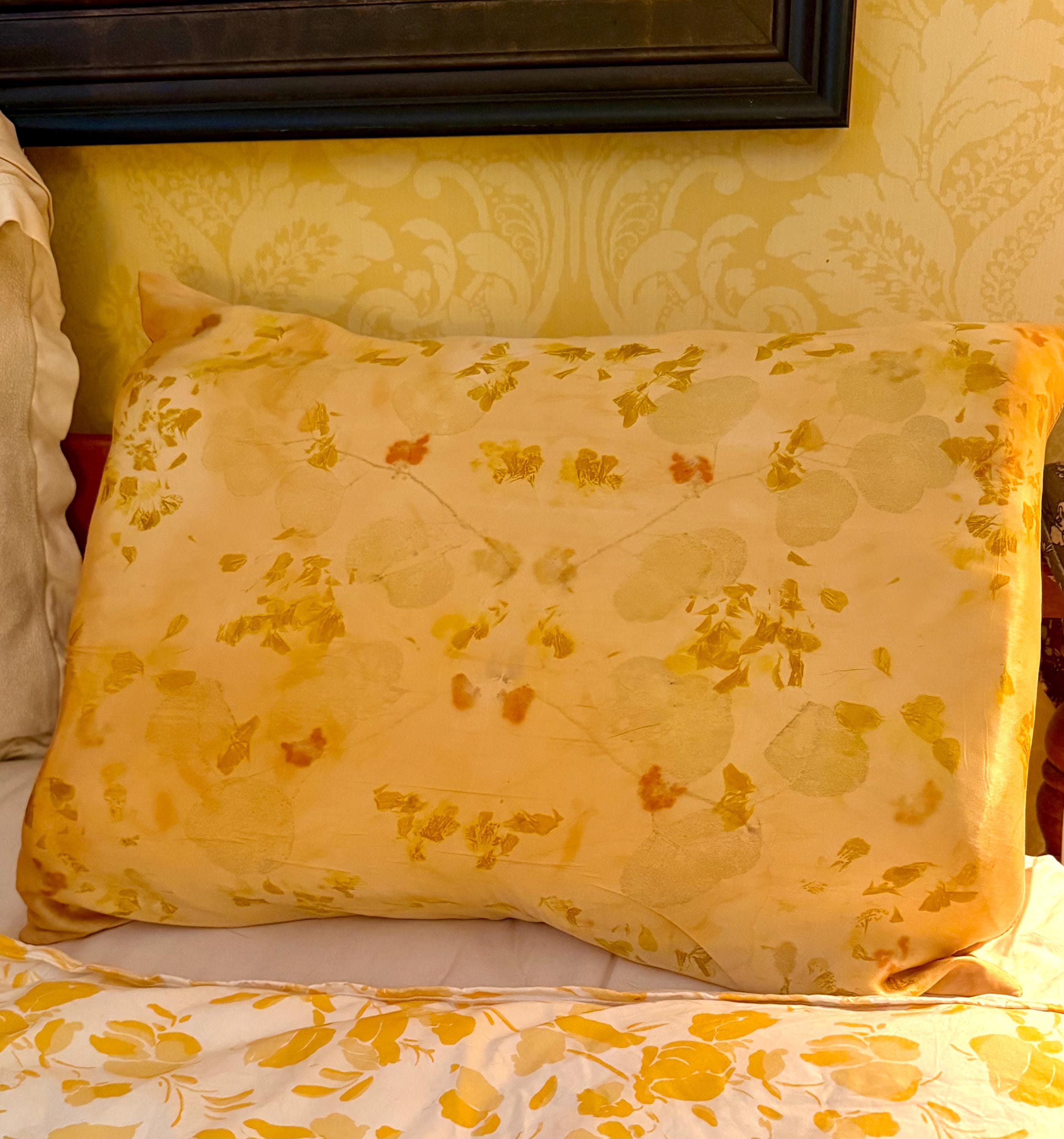 Flora Obscura Silk Pillowcase