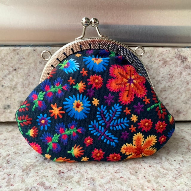 小物 EMBROIDERED ORB FRAME COIN PURSE Coin Purse Pattern, Sewing Pattern, Frame Purse Tutorial for