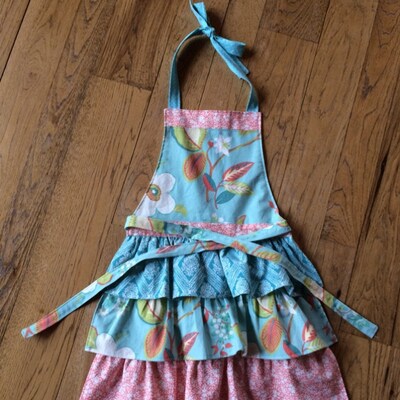 GIRLS APRON, Apron PATTERN, Little Girls Ruffle Apron, Four Sizes ...