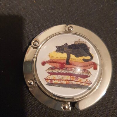 Broche Cabochon Jeune Fille Romantique - Fait Main - Alliage Et Verre Rouge - Neuve Sans Emballage