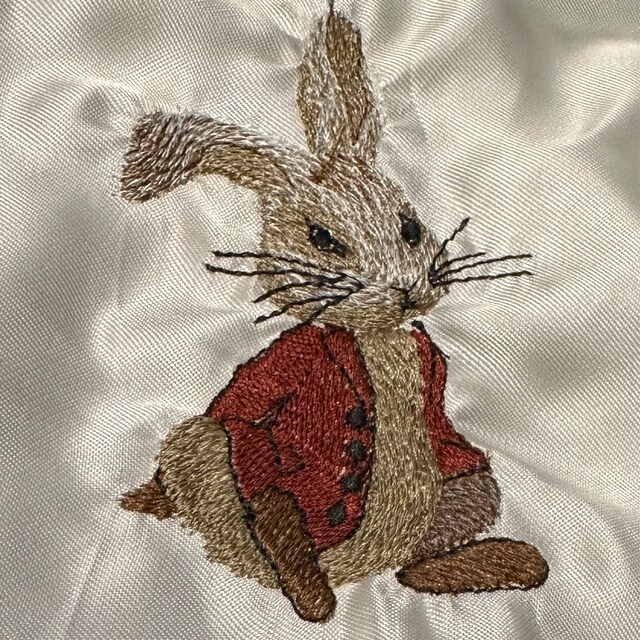 ◆THE MUSEUM VISITOR◆ RABBIT EMBROIDERY STRIPE CARPENTER PA Rabbit Machine Embroidery Design Size H3.84