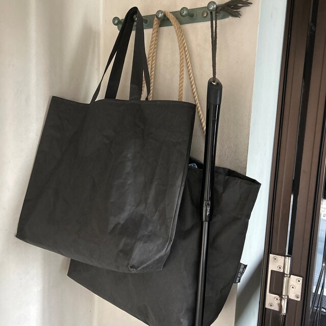 ★関税込★JILLSTUART★PAPER BAG Soft Tote Bag★ JILL by JILLSTUART frilled tote bag with shoulder strap