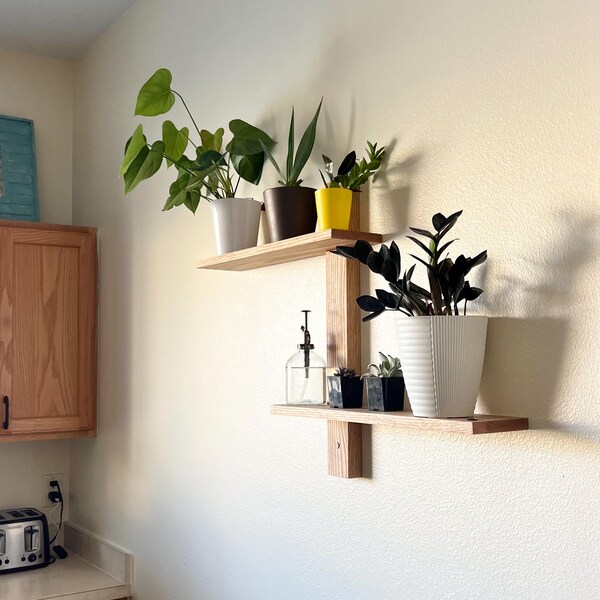 Image showcasing Optimize Your Dorm Desk for Studying in Small Spaces