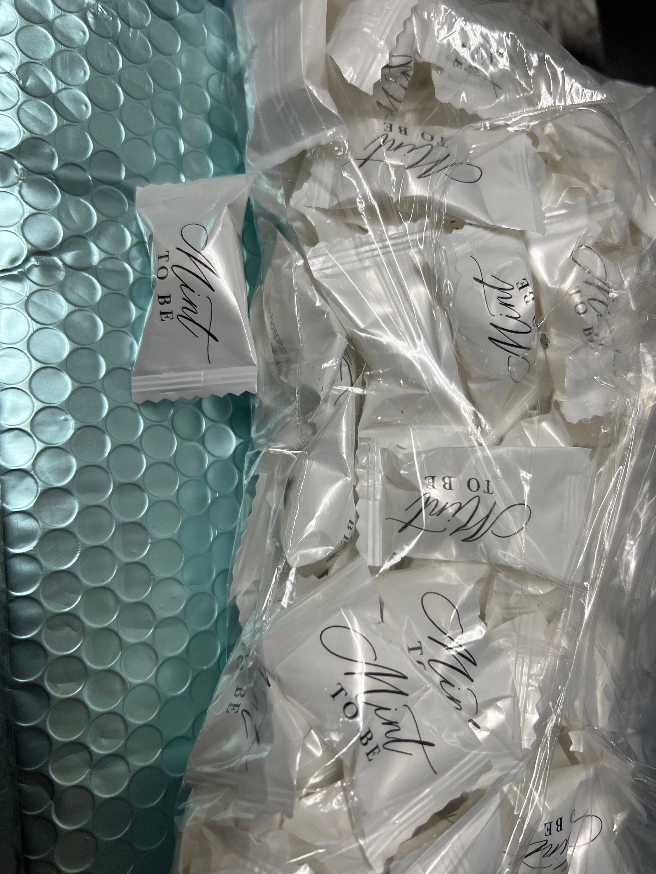 Mint To Be White Mints BULK SETS - Weiße Buttermints - Preiswertes Hochzeitsgeschenk - Einzeln verpackte Hochzeitssüßigkeiten - Hochzeitsminze