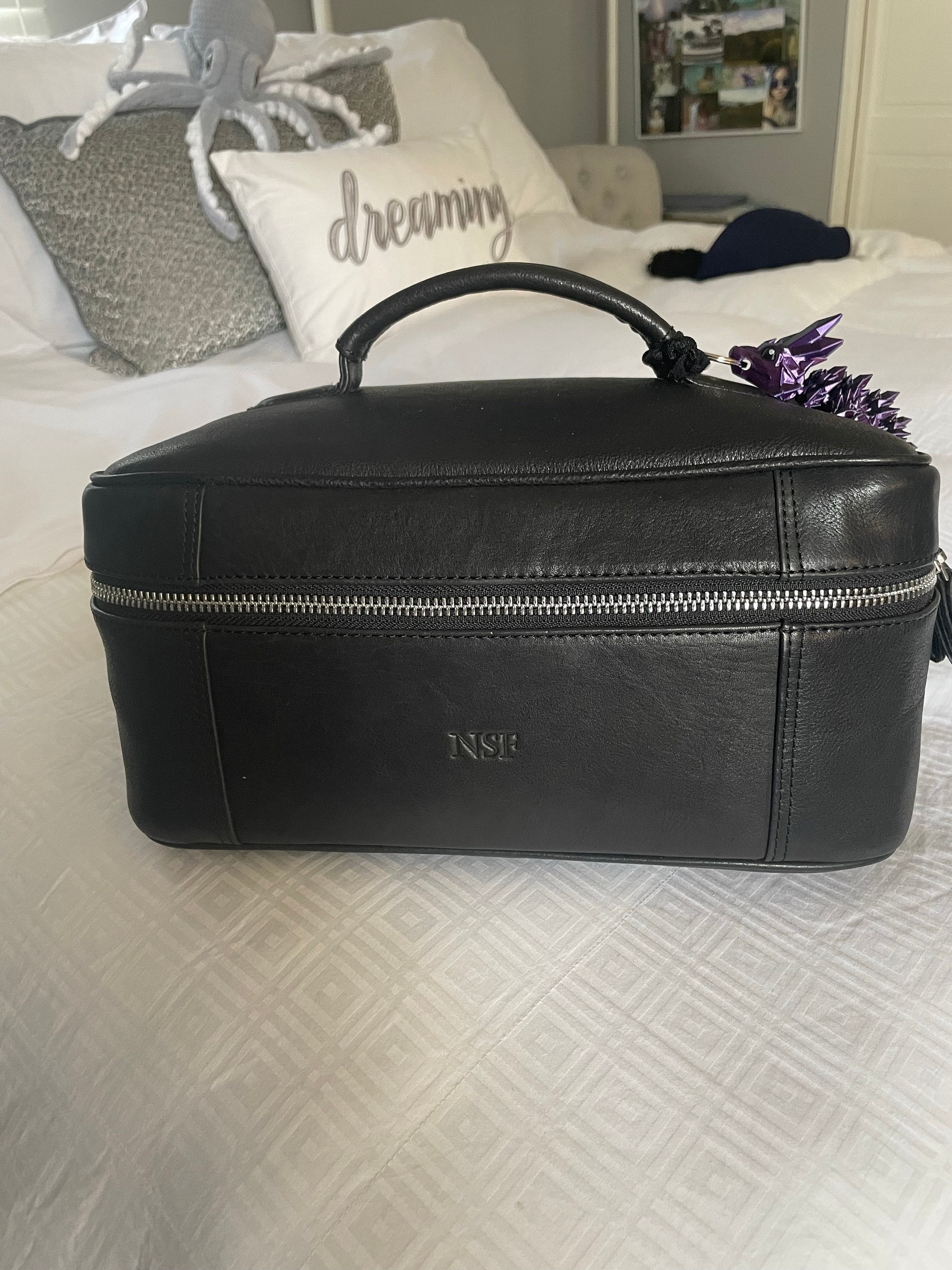 Leather toiletry bag - Personalized gift for wife - Gift for mom - Anniversary gift - Cosmetic bag - Monogrammed makeup case - For daughter