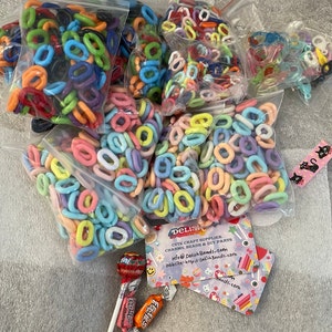 12 Packs: 400 ct. (4,800 total) Rainbow Plastic Chain Links by Creatology™