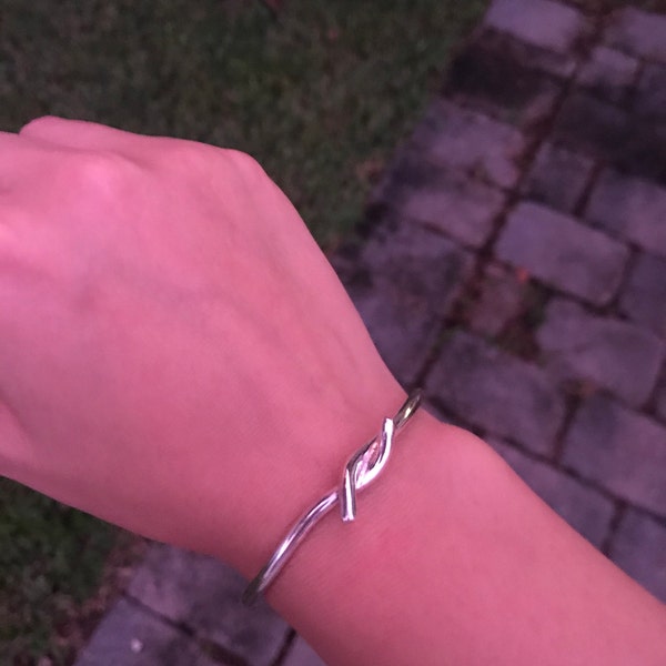 I-be 506602/bl/18,5 - Bracciale in spinello nero, 2 mm, con chiusura a moschettone, lunghezza 18,5 cm