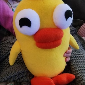 ダッキー・モモのぬいぐるみ – 手作りのかわいいアヒルのぬいぐるみ