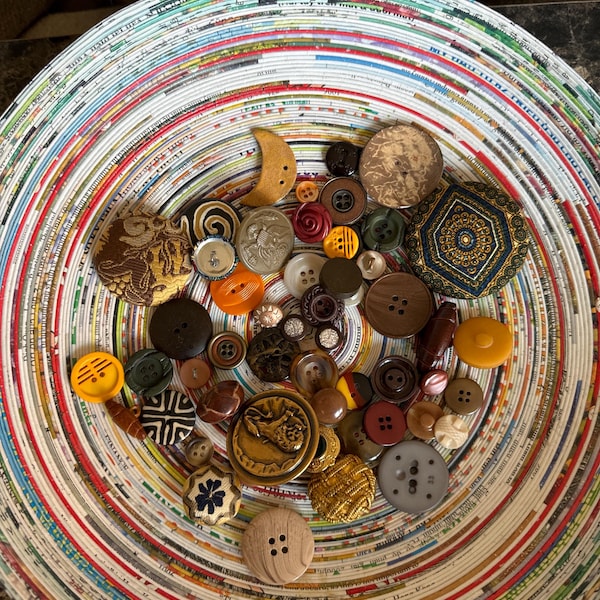 Scarce Green Snail Vintage Buttons, Nice Quality Natural Mother of ...