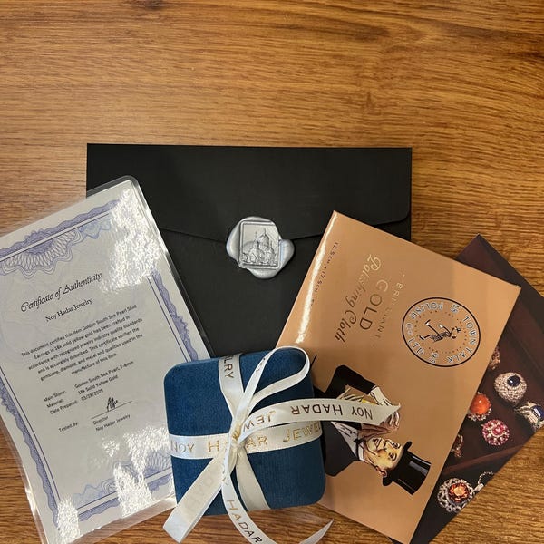 Natural Pink Diamond Pear Shape White Diamond Handmade 18k Solid