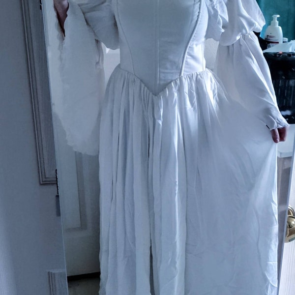 Weitese Dress Satin Corset Gown with Ruffle Detail and Back Bow Prom Dress/Formal Wear Dresses