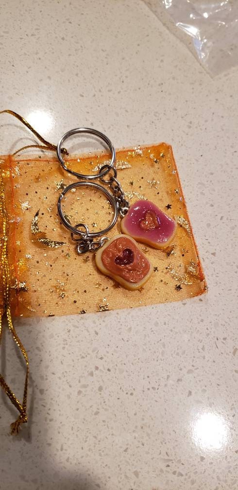 Peanut Butter and Jelly Heart Keychain Set, Grape, Best Friend&#39;s Keychains (or Phone Charms), Great Gift for Mom, Daughter, Sister, Cute :D