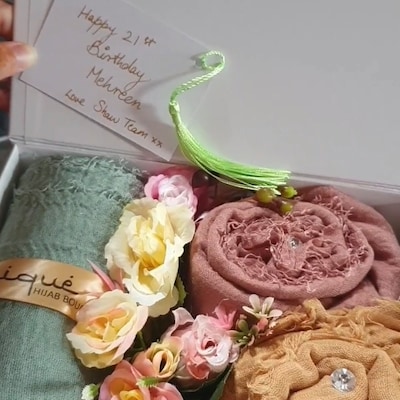 CREPE HIJAB GIFT BOX #3 main image 1