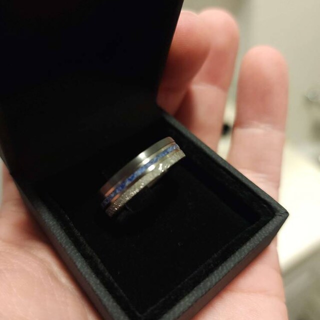 隕石リング！ブラックジルコニウムの結婚指輪、婚約指輪