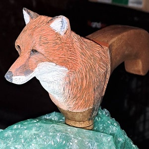 Bâton De Marche Tête De Renard - Fabriqué Main En Noisetier - Randonnée