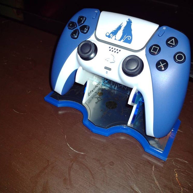 Custom stand for the God Of War: Ragnarok PS5 controller, it's a